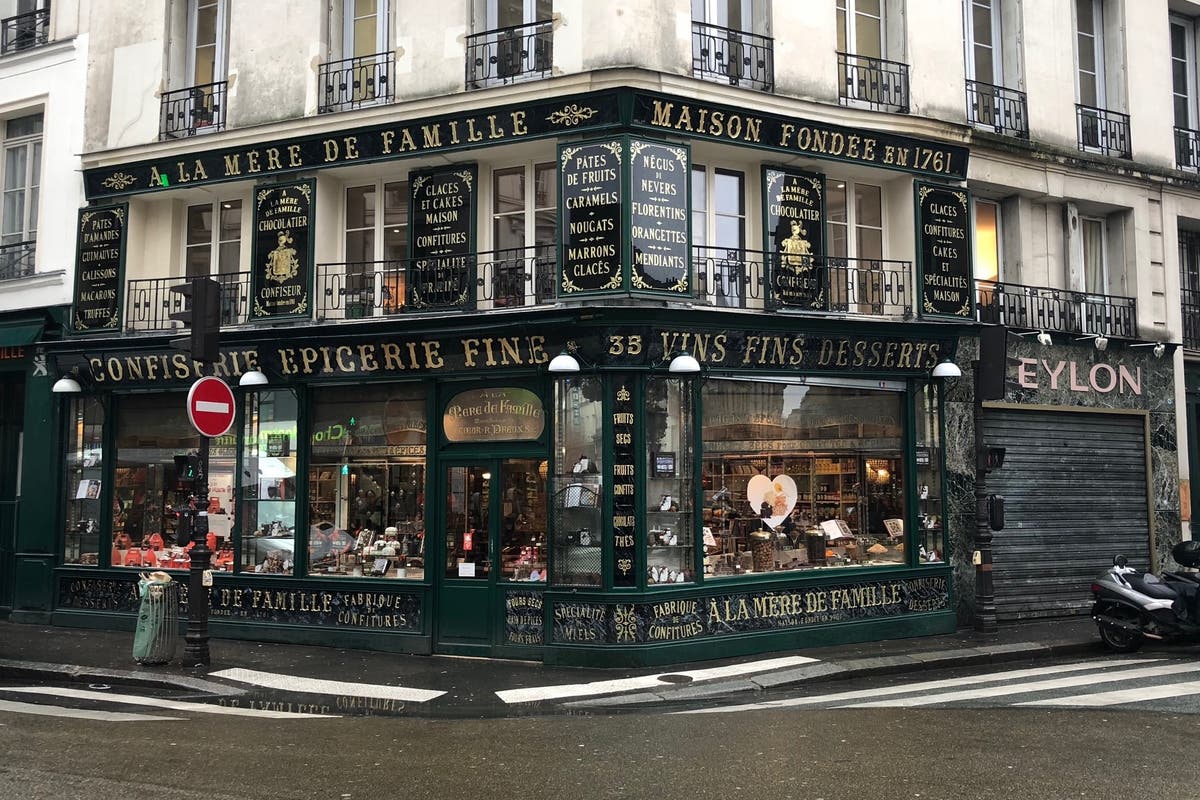 Les Devantures Parisiennes, 1919 - Parisian Shop Windows English