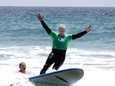 Surfing could help tackle PTSD, depression and insomnia, study ffinds