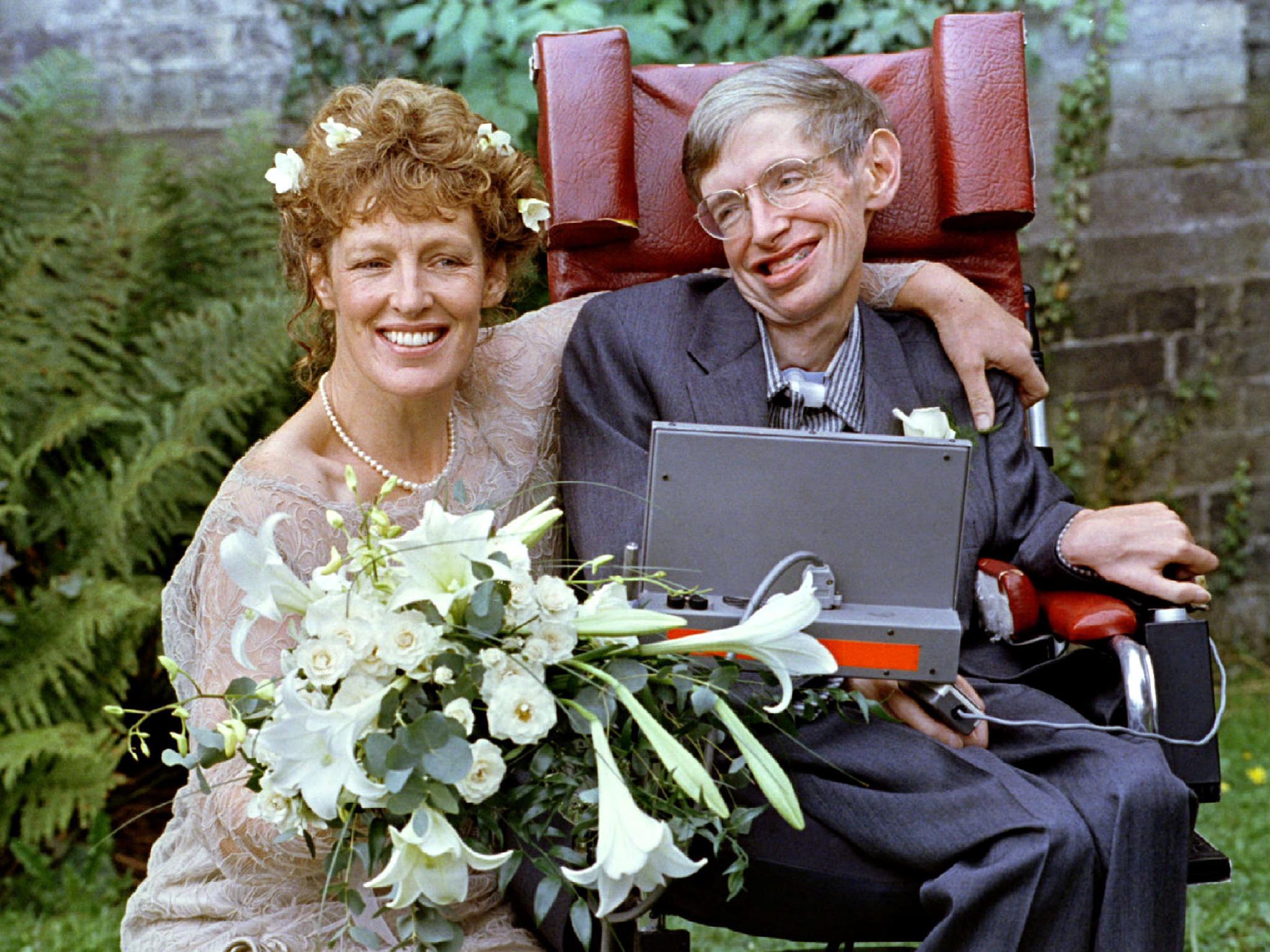 Professor Hawking and his wife Elaine Mason after their wedding in 1995 (REUTERS)
