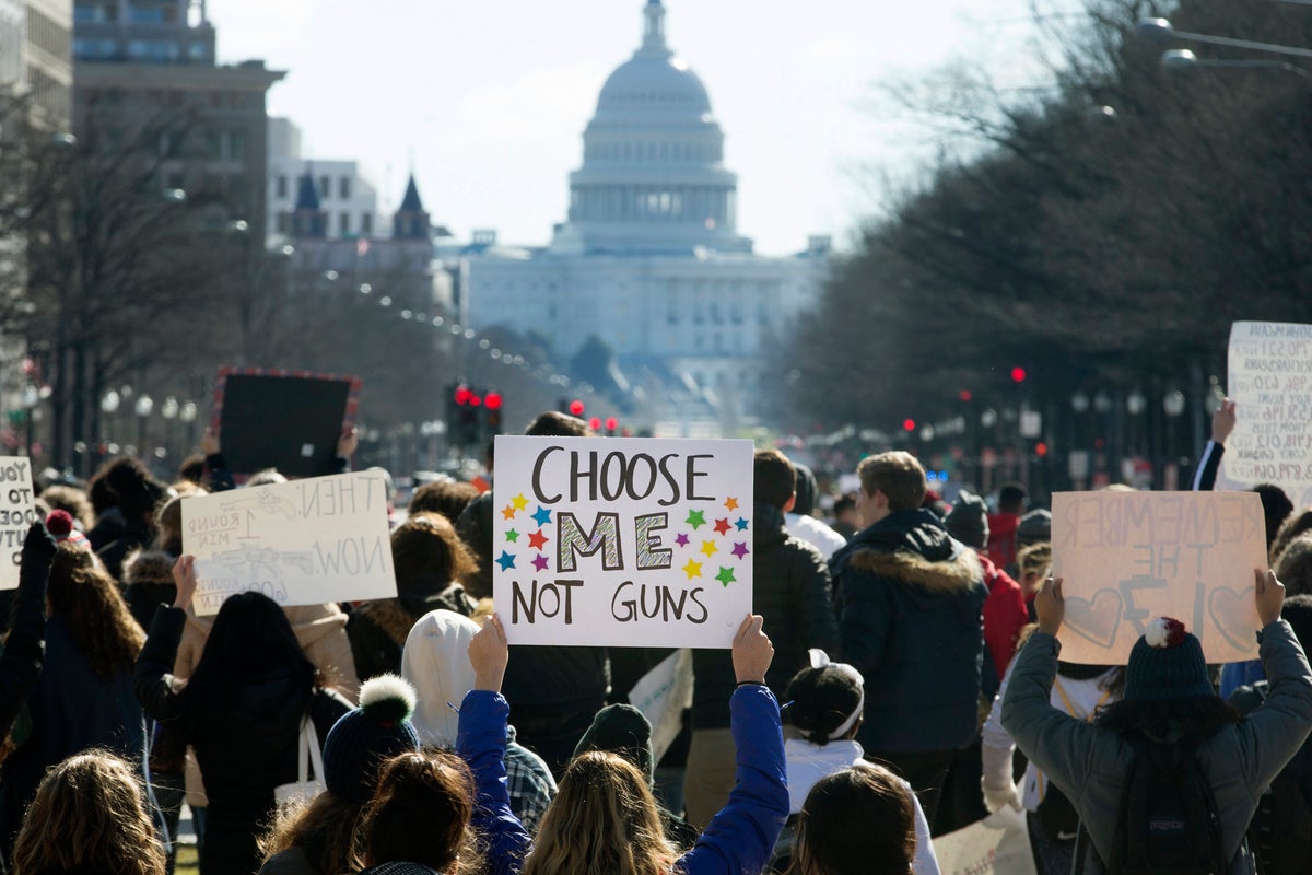 'Thoughts are not working': High school students walk out on 19th ...