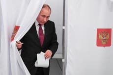 Putin poised for huge winning margin in Russian election