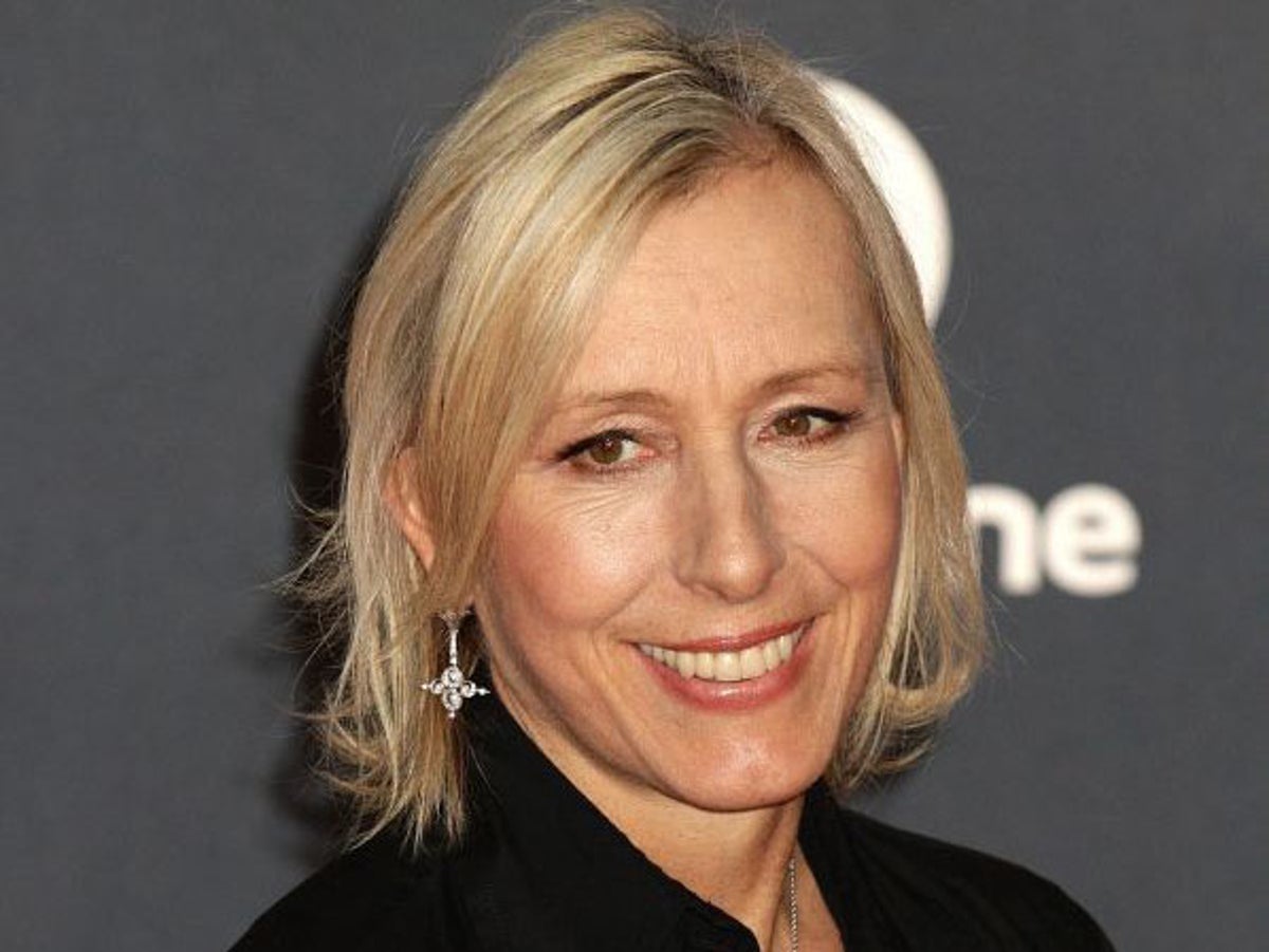 Martina Navratilova Plastic Surgery Details: Breast Cancer Treatment, Hair Loss & Eye Problem