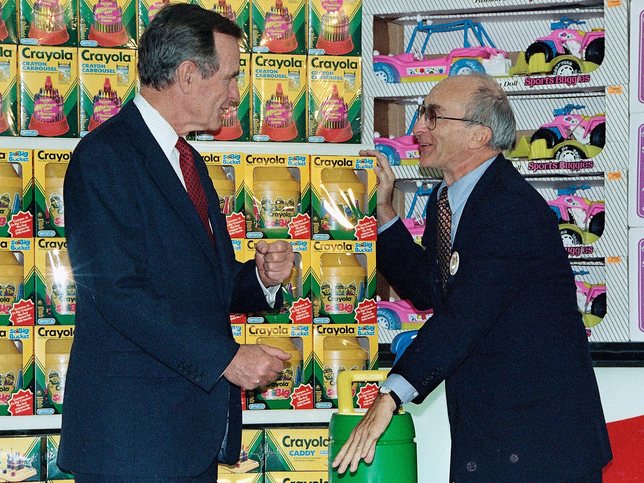 Charles Lazarus (right) with former US president George H W Bush