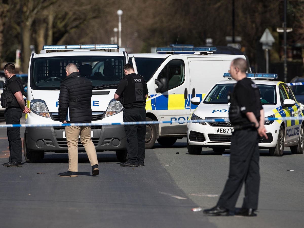 Police officer slashed by man with sword in Manchester | The ...
