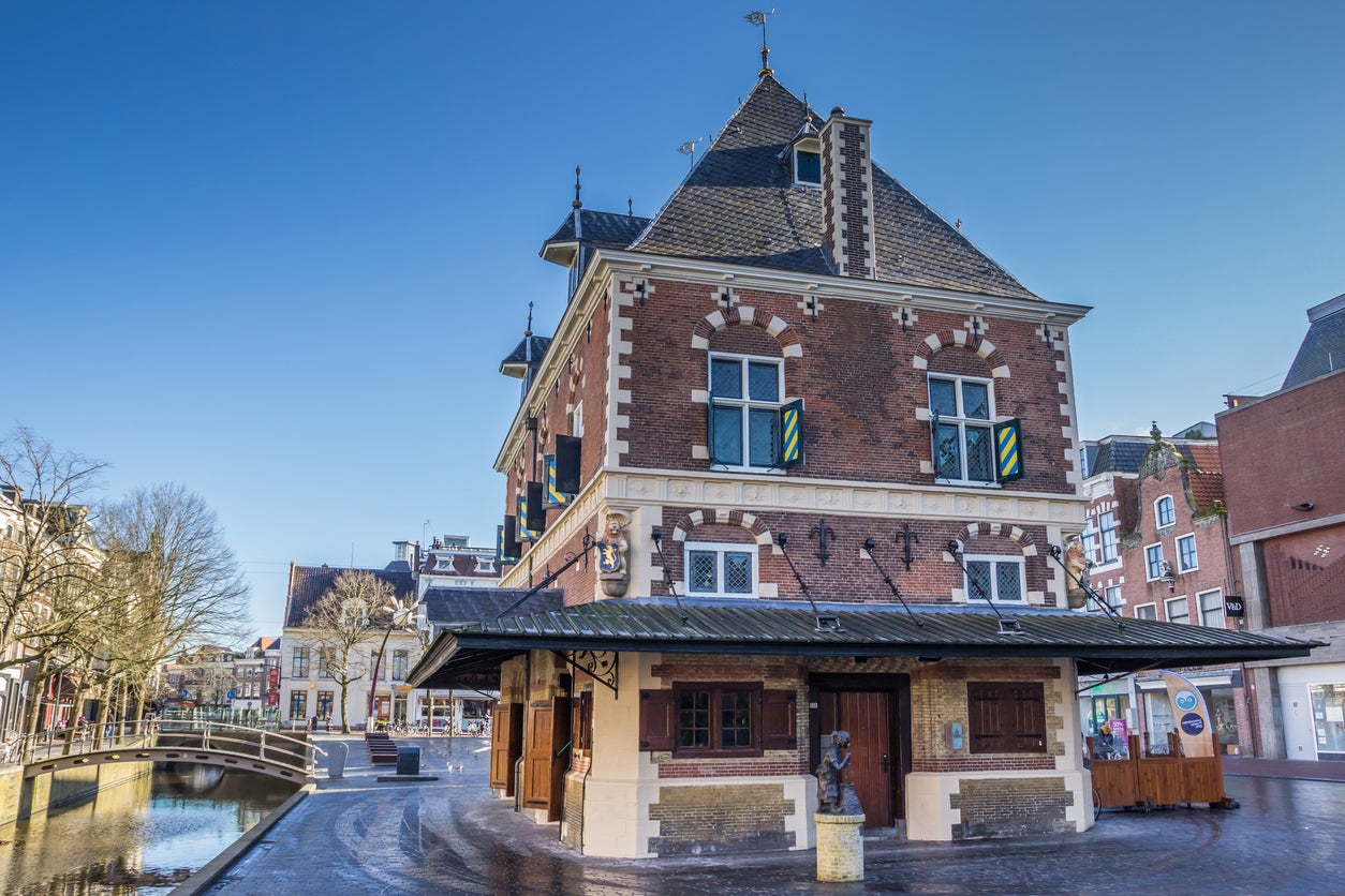 The old weigh house displays traditional architecture (Getty)