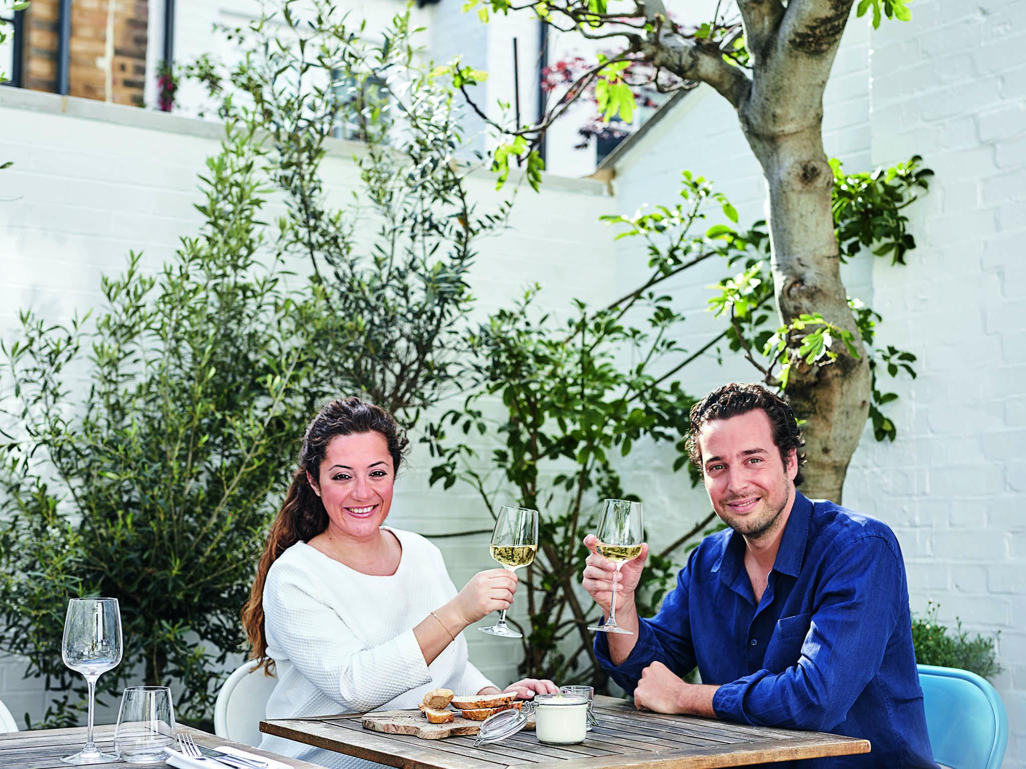 Mouratoglou and Carré: ‘We had to take steps into the Greek food revolution’