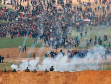 10 Palestinians killed and 1,000 injured as major clashes break out on Gaza border