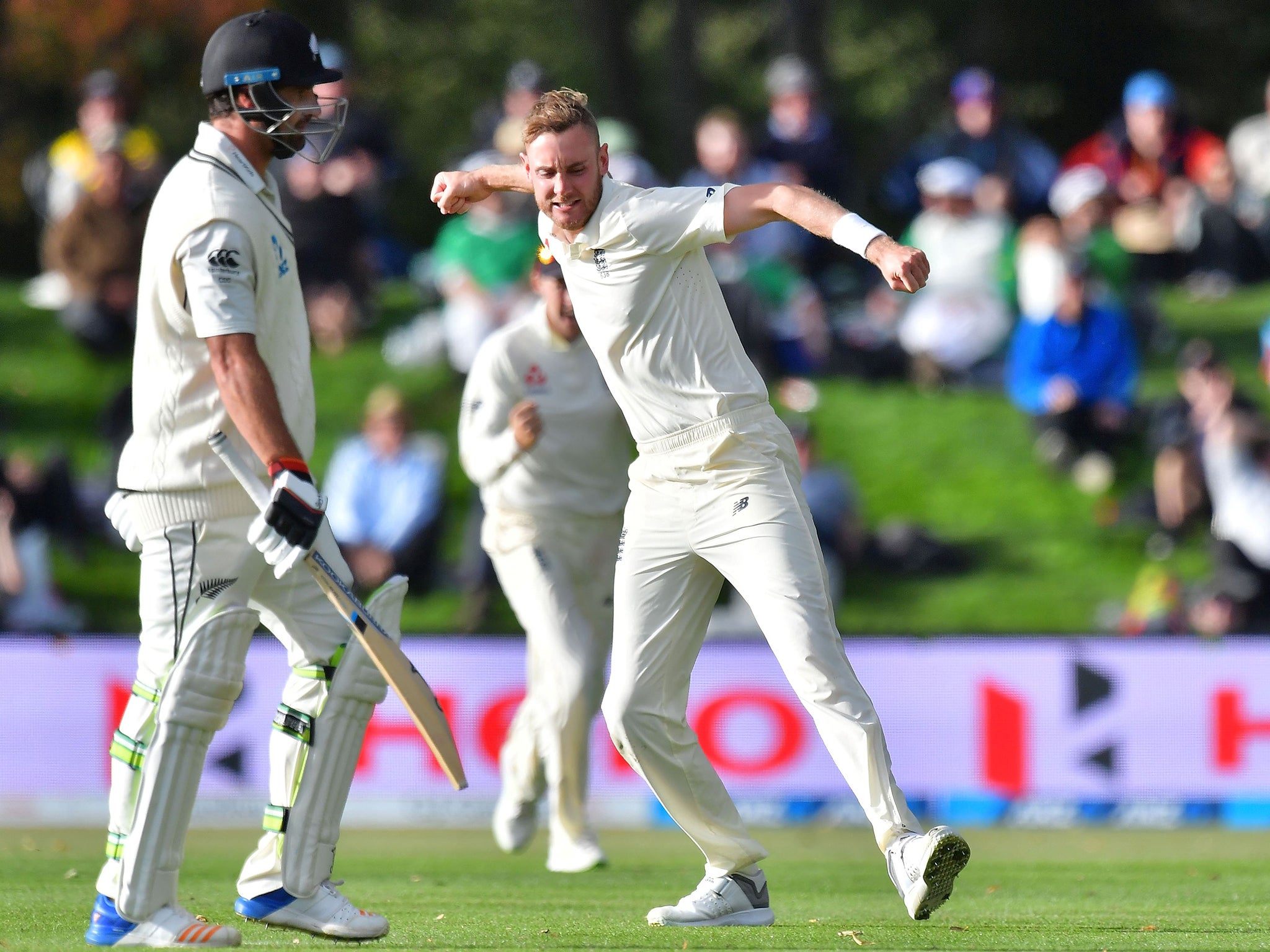 Stuart Broad celebrates taking the crucial wicket of Colin De Grandhomme