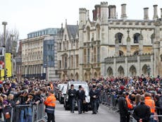 Thousands line streets for Stephen Hawking's funeral
