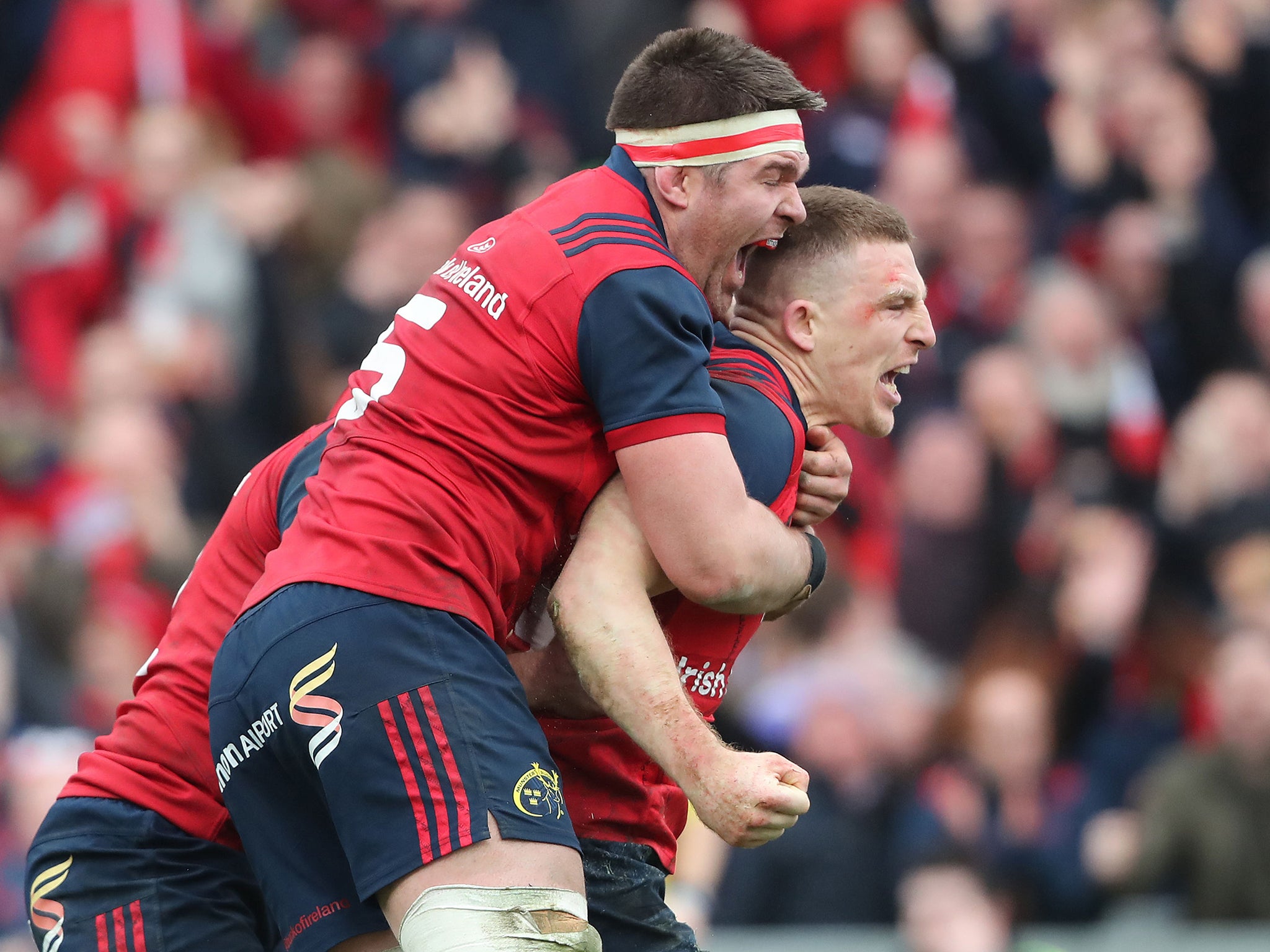 Munster players celebrate after their victory over Toulon