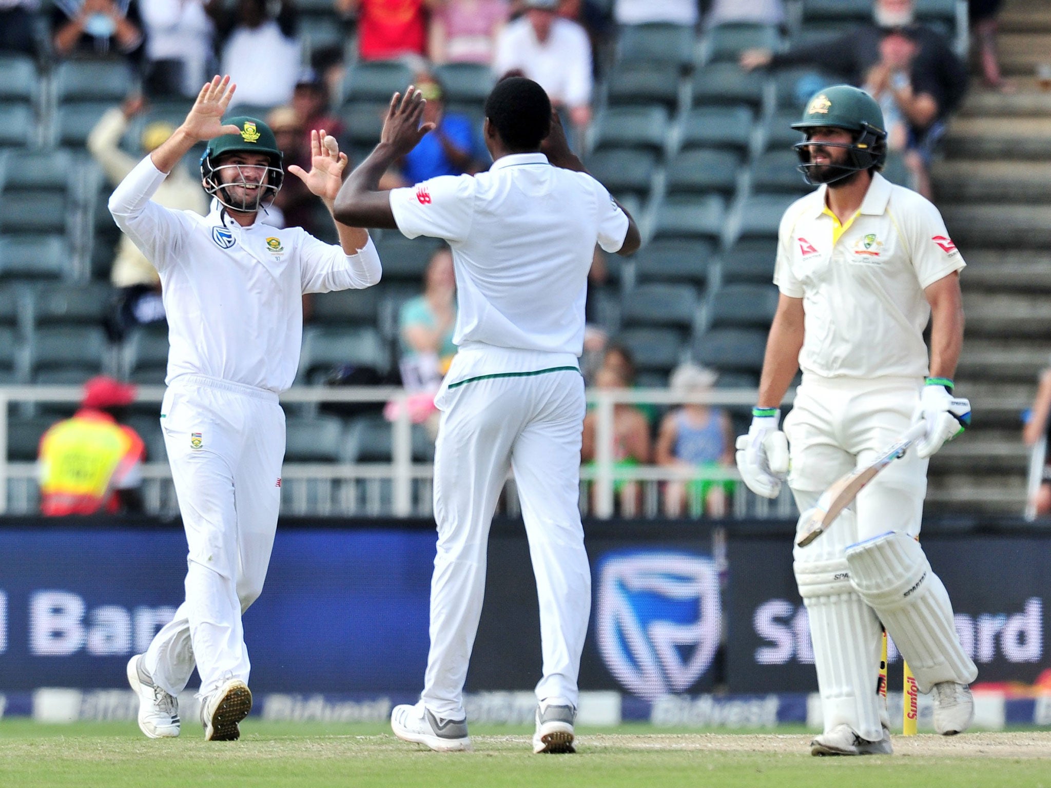 Australia's troubles continue as South Africa maintain control in ...