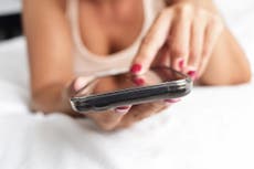 This is why women should send sexts to their friends, writer says