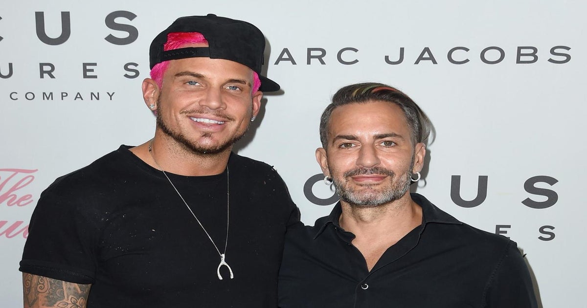 Marc Jacobs enjoys lunch with his boyfriend and ex-fiancé