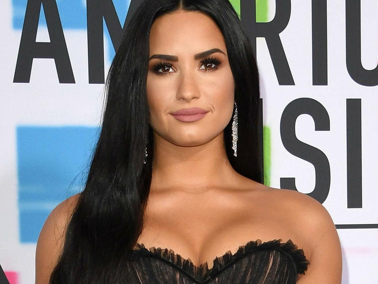 sexy of Demi Lovato NUDE | | CelebrityNakeds.com