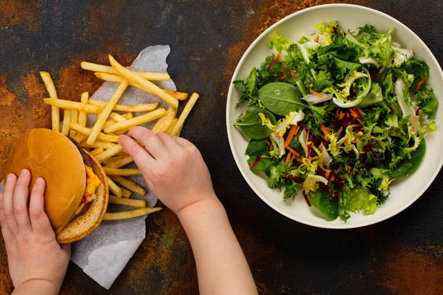 The salt content of salads bought from restaurants, sandwich and coffee shops and fast food outlets has increased by 13% since 2014, according to research