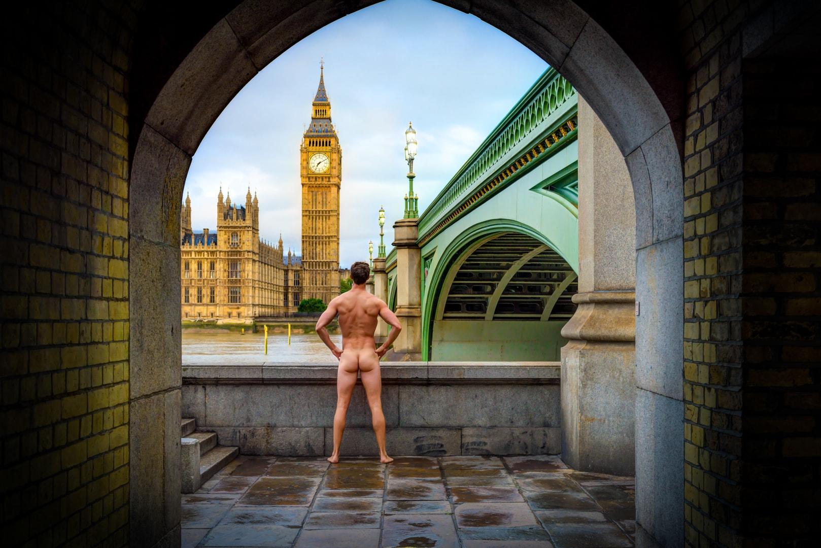 The Naked Professor Meet the man posting nude photos to encourage people to live a better life The Independent The Independent image
