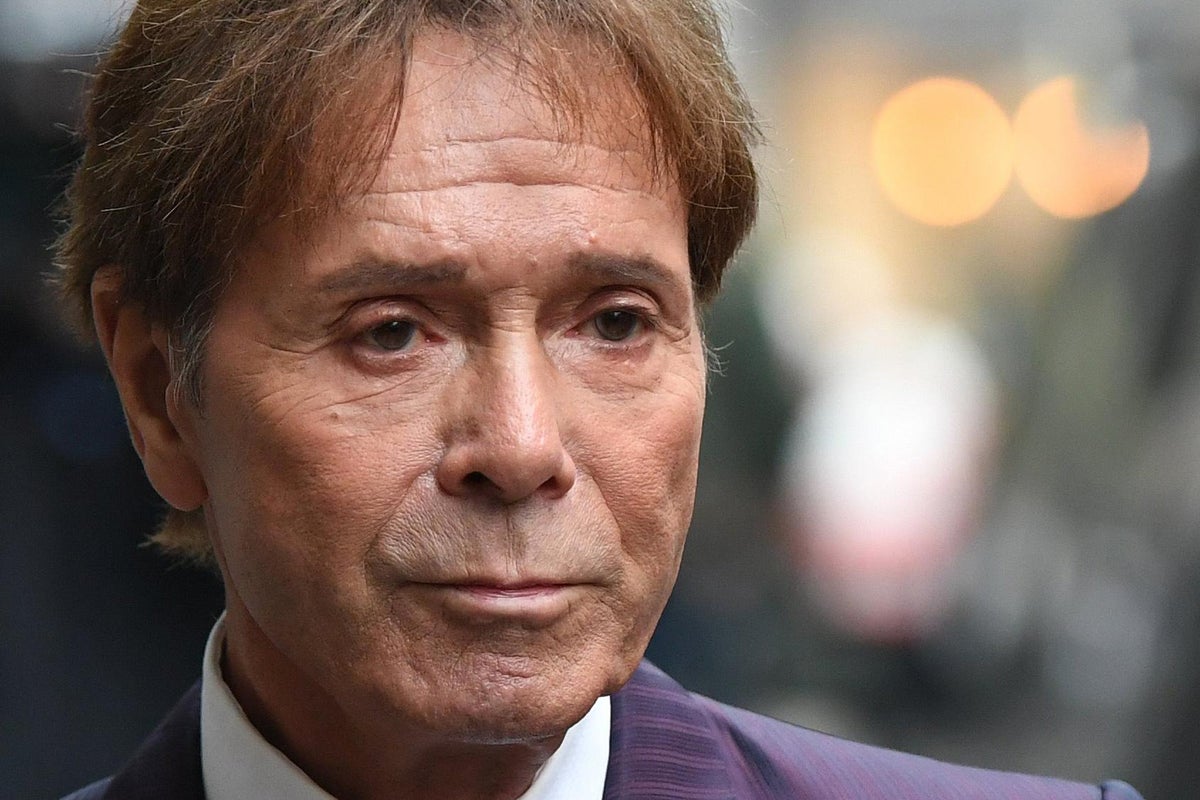 Bbc 'should pay cliff richard very substantial damages' over police raid coverage