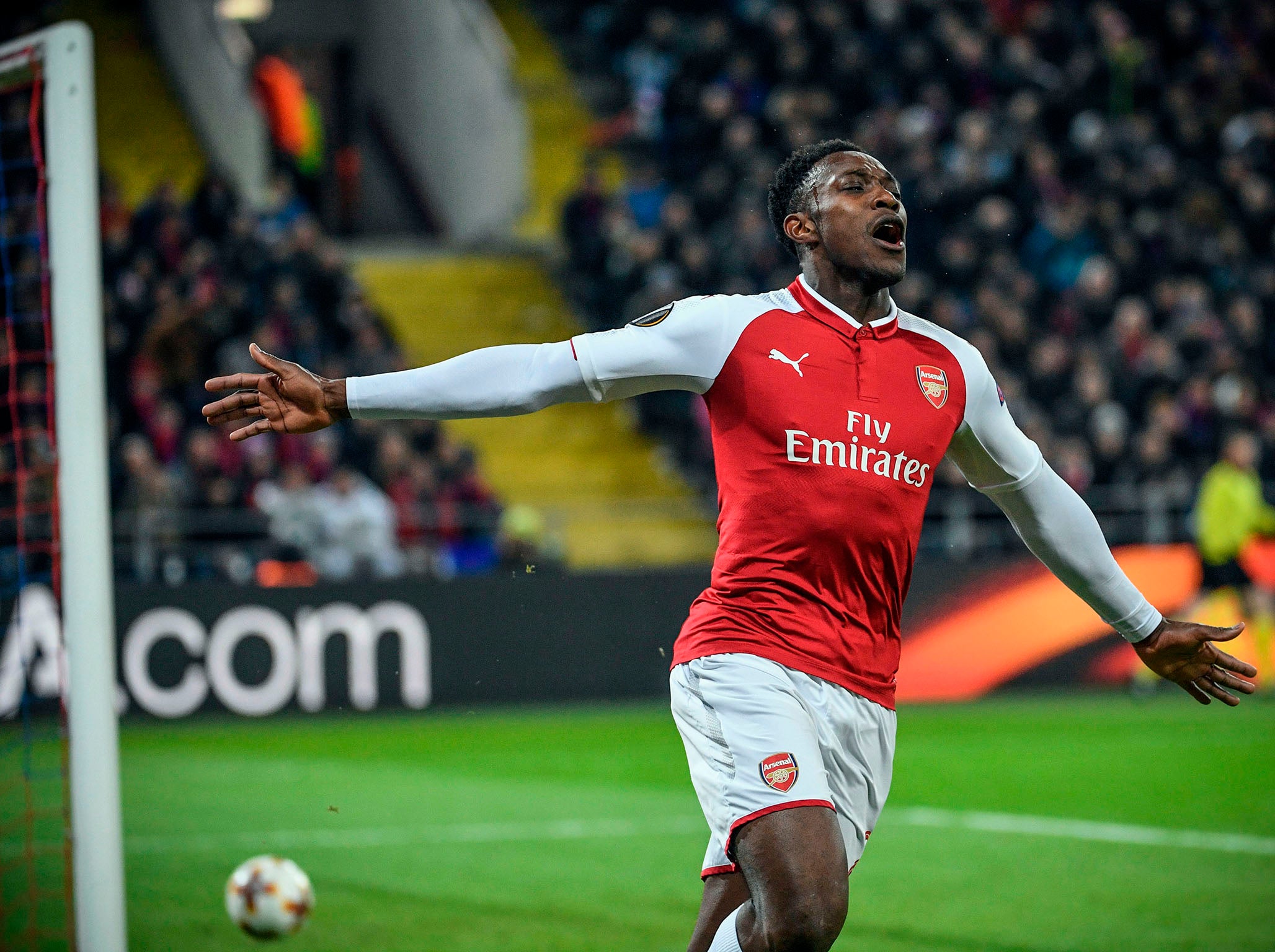 Danny Welbeck helped Arsenal beat CSKA Moscow to reach the semi-finals