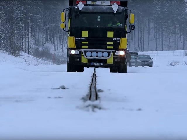 Swedish company eRoadArlanda has built an electric road that allows both commercial and passenger vehicles to be recharged while driving