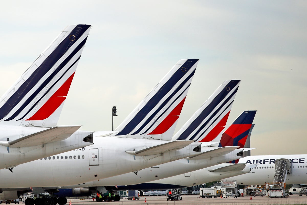 Will i be able to pass through an eu airport after 1 january?