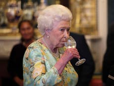 An etiquette expert shares how to make the Queen’s favourite cocktail