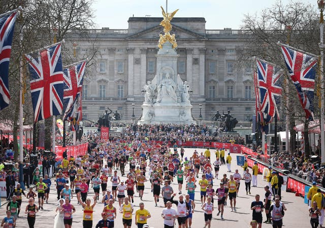 Related vid: Personal trainer to the stars Bradley Simmonds shares his top tips for first-time marathon runners