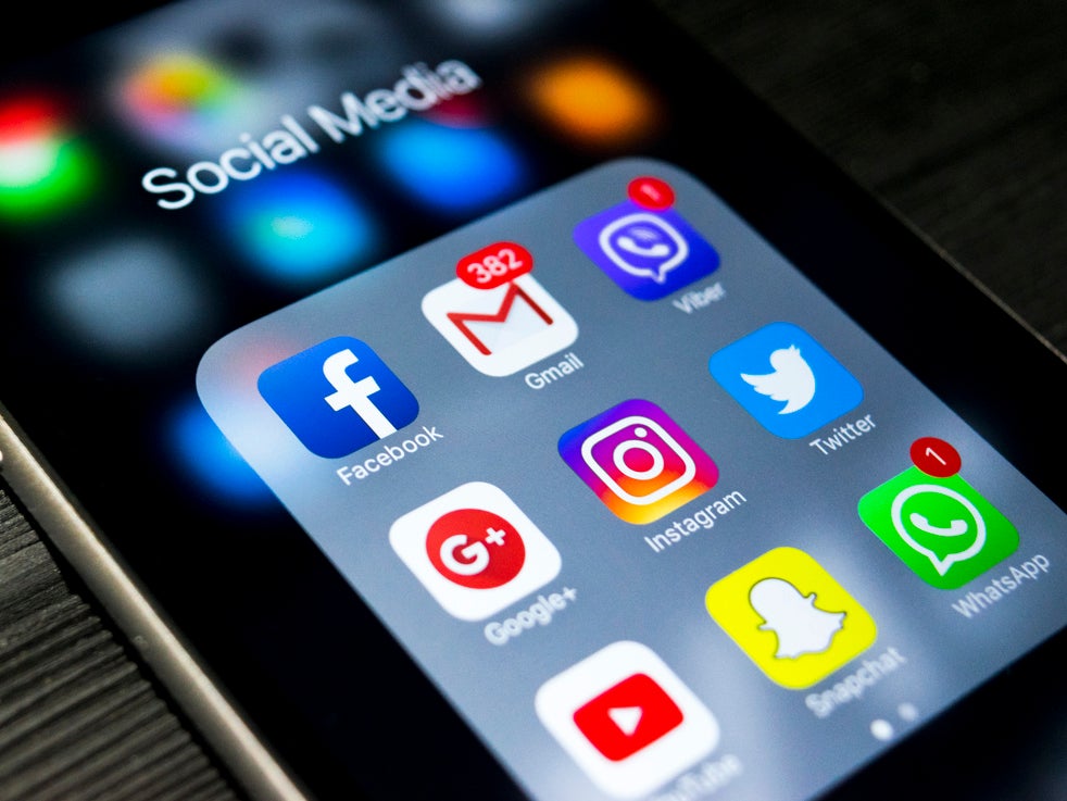 Do the pros of social media outweigh the cons?