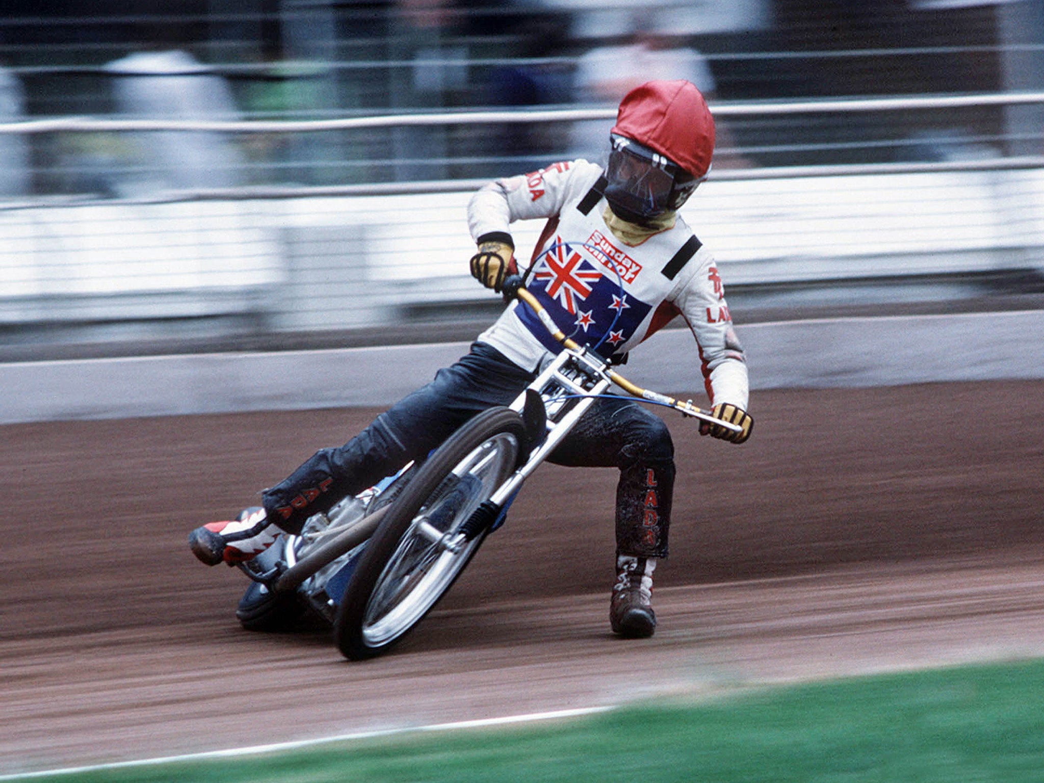 Mauger competing at White City in 1981