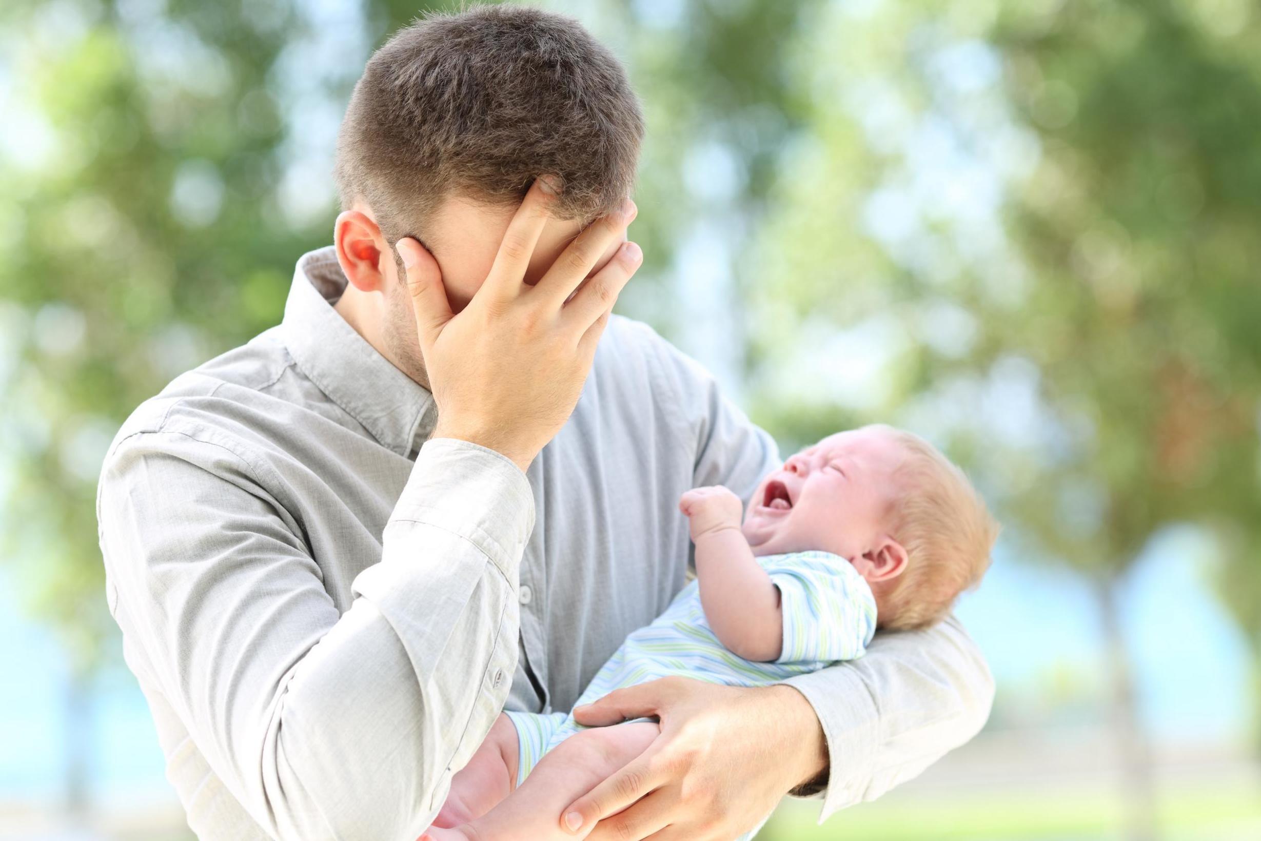 Father pens heartbreaking letter to his baby daughter about postnatal depression (Stock)