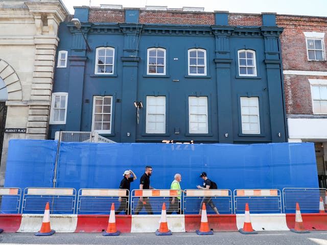 Police cordons at Zizzi in Salisbury as preparations begin to rid nine hotspots of the toxic after-effects of last month's nerve agent attack