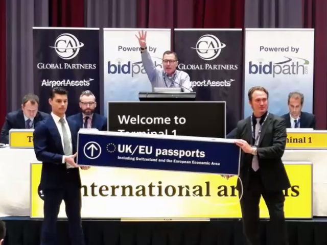 Welcome to Britain: UK-EU passport sign