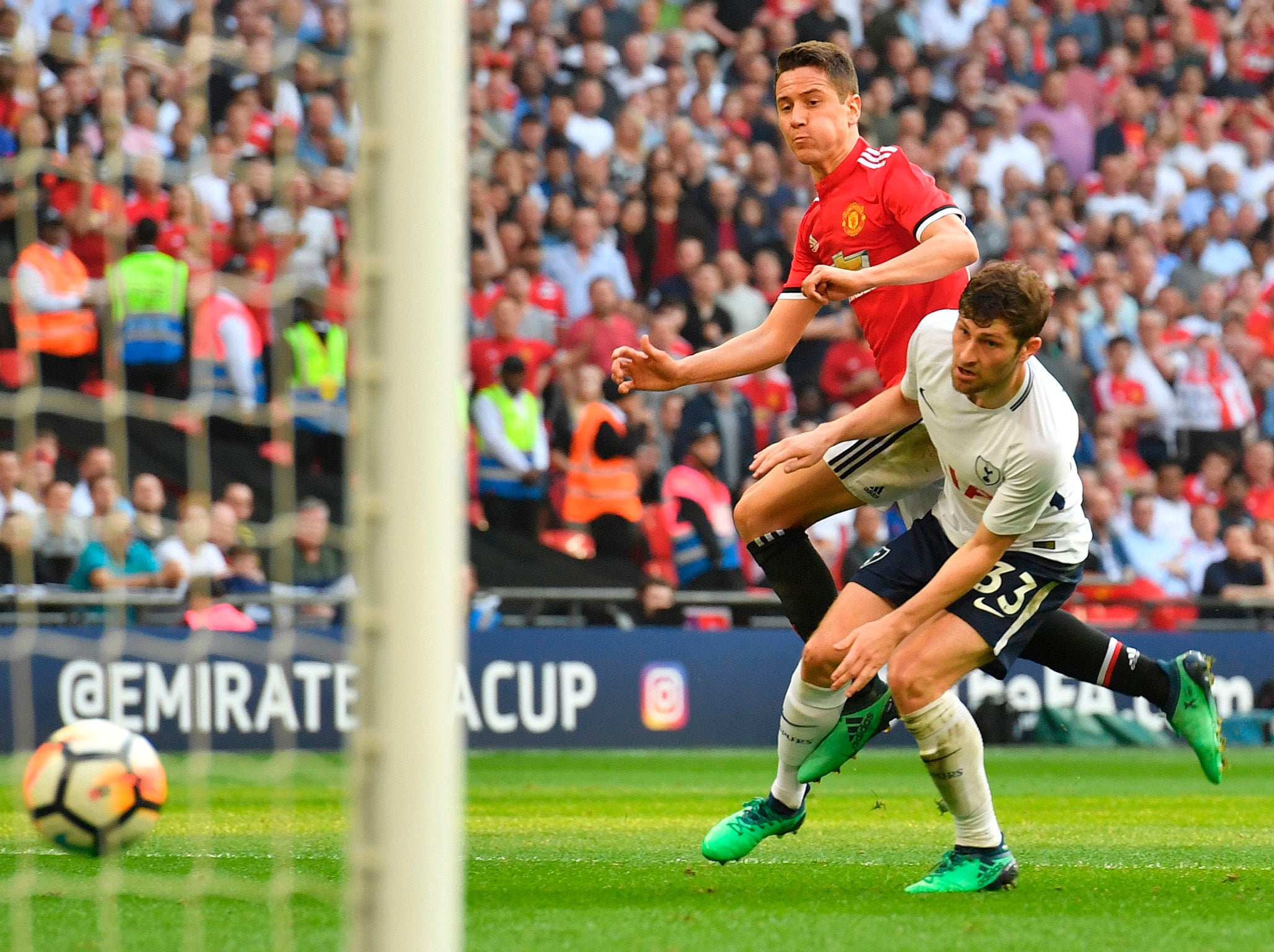 Ander Herrera fires in United’s winning strike