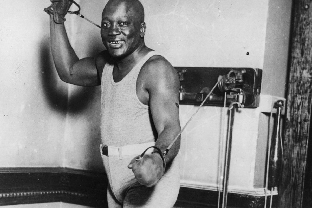 Jack Johnson: Donald Trump considering 'full pardon' of black boxer ...