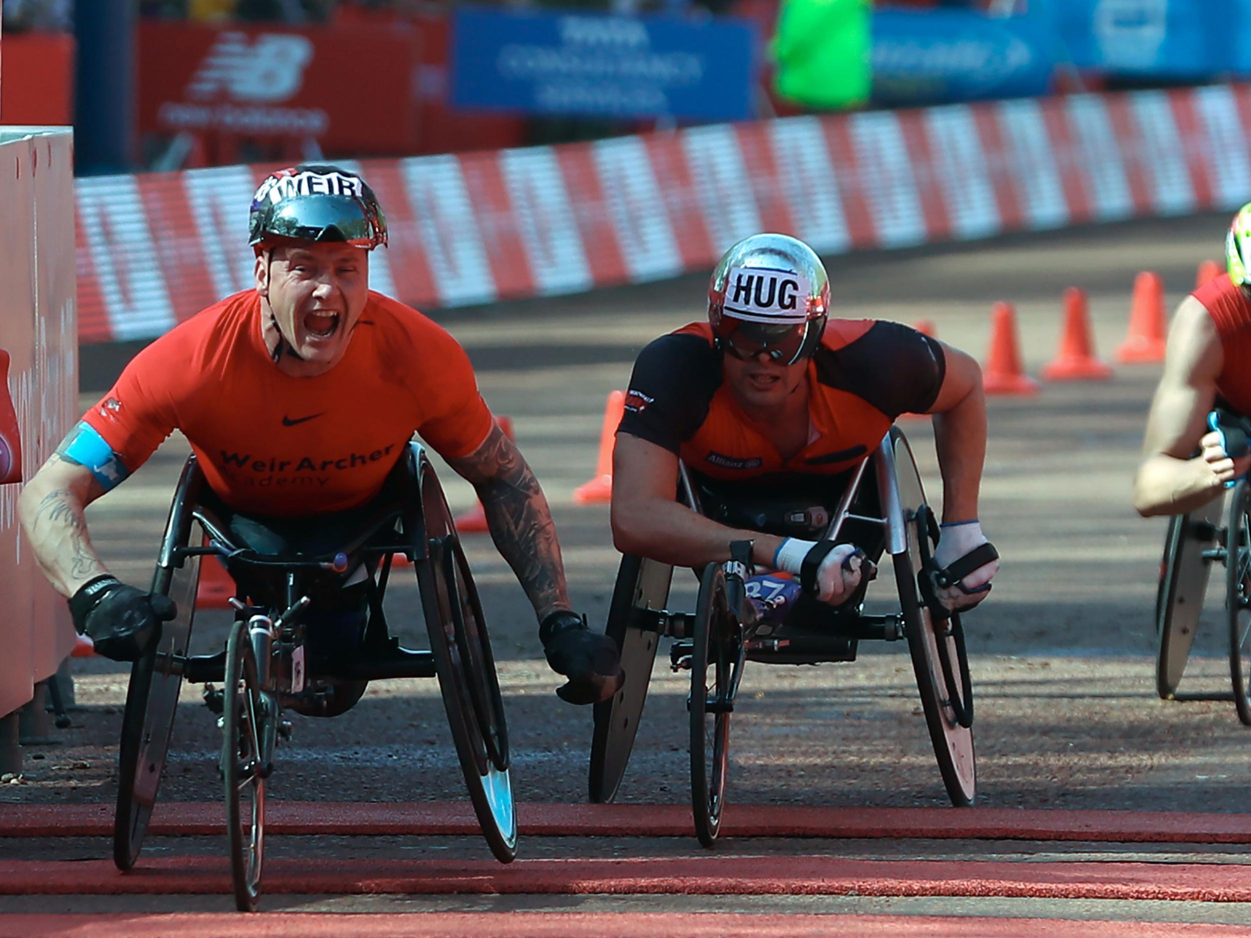 David Weir won the men's wheelchair race for the eighth time
