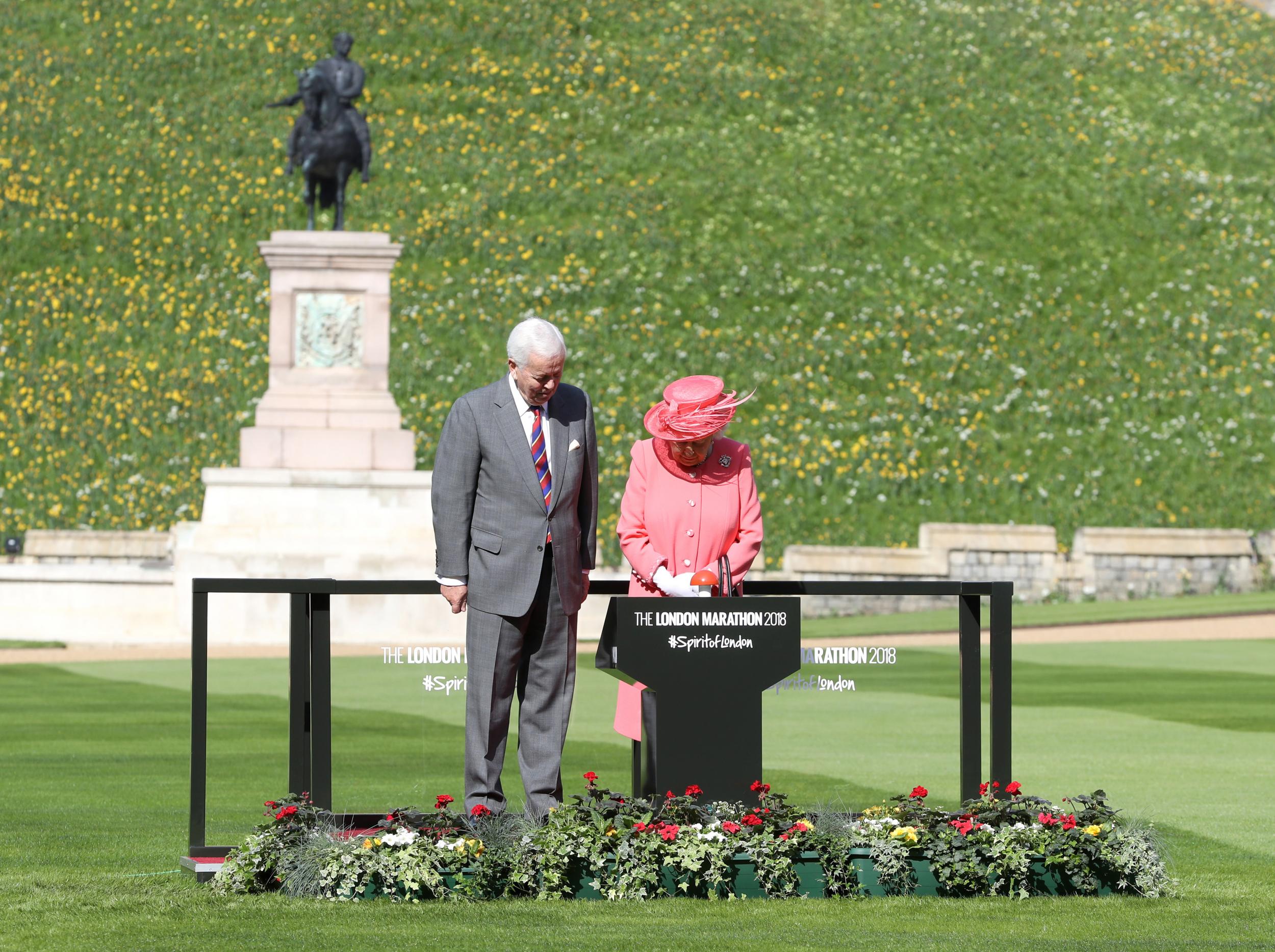 Queen Elizabeth started the race