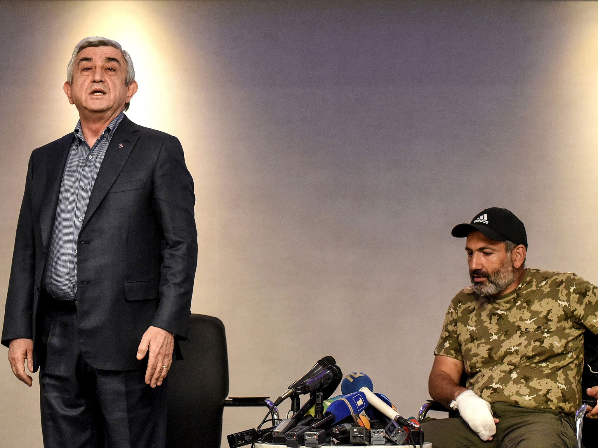 Serzh Sargsyan in a televised meeting with anti-government protest leader Nikol Pashinyan