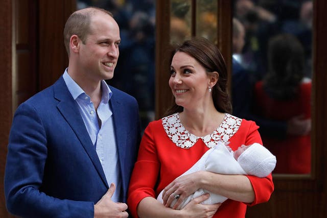 Britain's Prince William and Kate, Duchess of Cambridge pose for a photo with their newborn baby son as they leave the Lindo wing at St Mary's Hospital in London London, Monday, April 23, 2018. The Duchess of Cambridge gave birth Monday to a healthy baby boy ó a third child for Kate and Prince William and fifth in line to the British throne. 