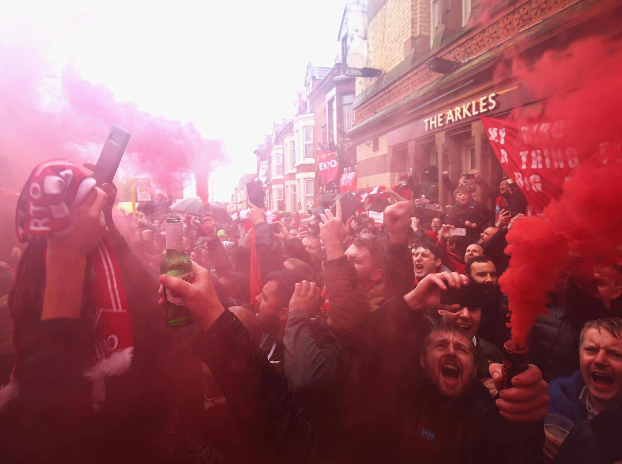 Fans gathered outside the stadiumn to welcome both teams