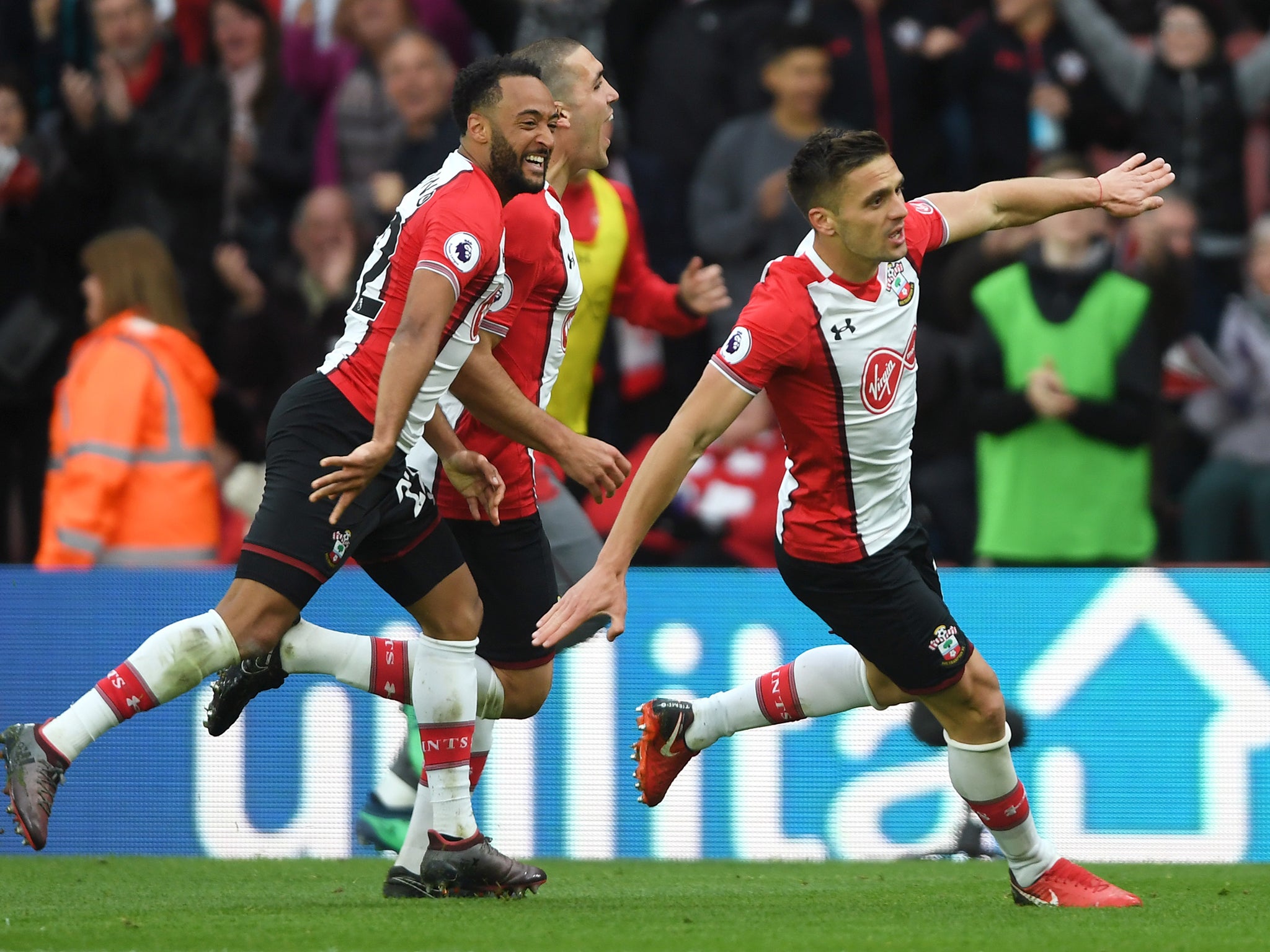 Tadic celebrates securing a valuable three points for Southampton