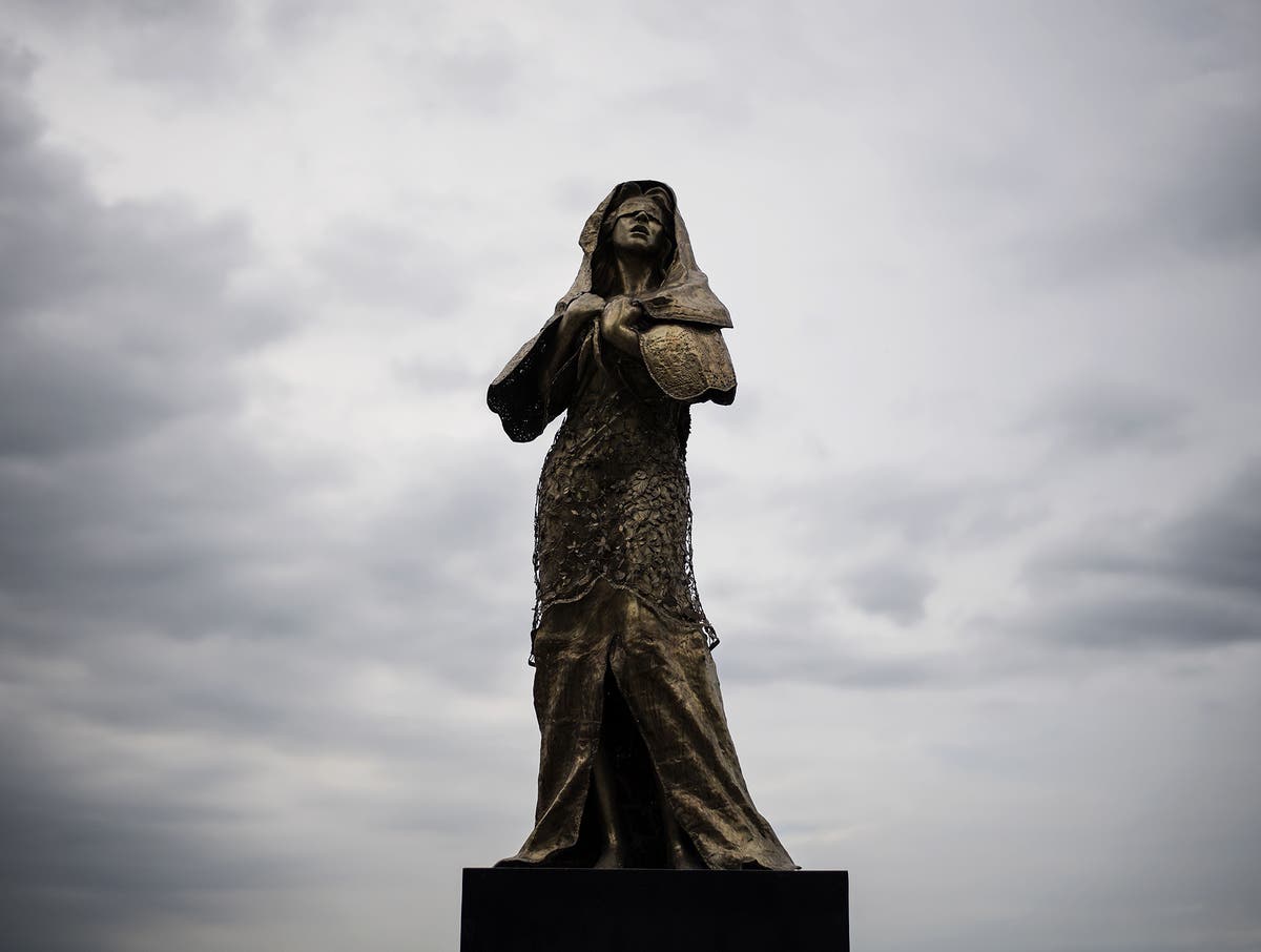 Anger After Philippines Removes Sex Slave Statue The Independent The Independent 3758