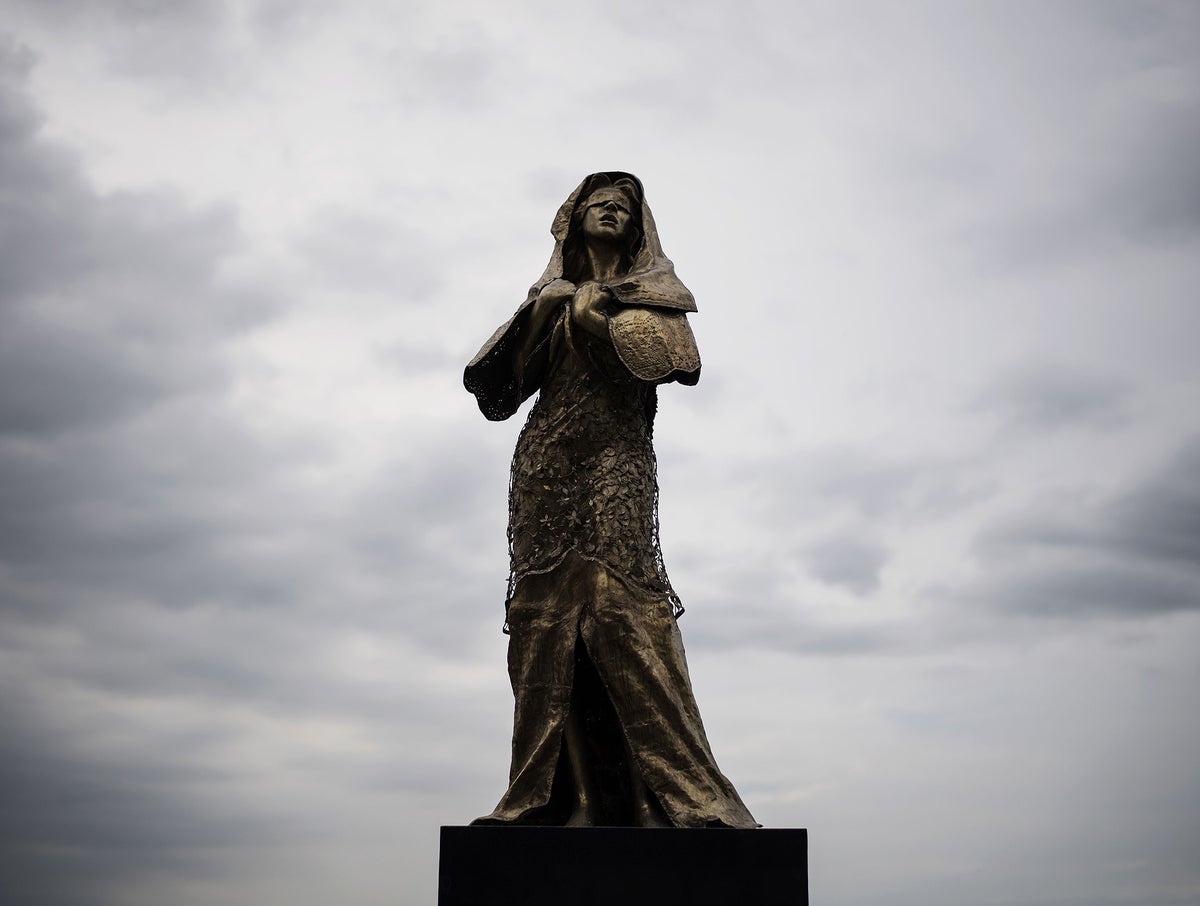 Anger after Philippines removes sex slave statue | The Independent | The  Independent