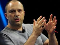 Billionaire WhatsApp co-founder quits amid Facebook privacy row