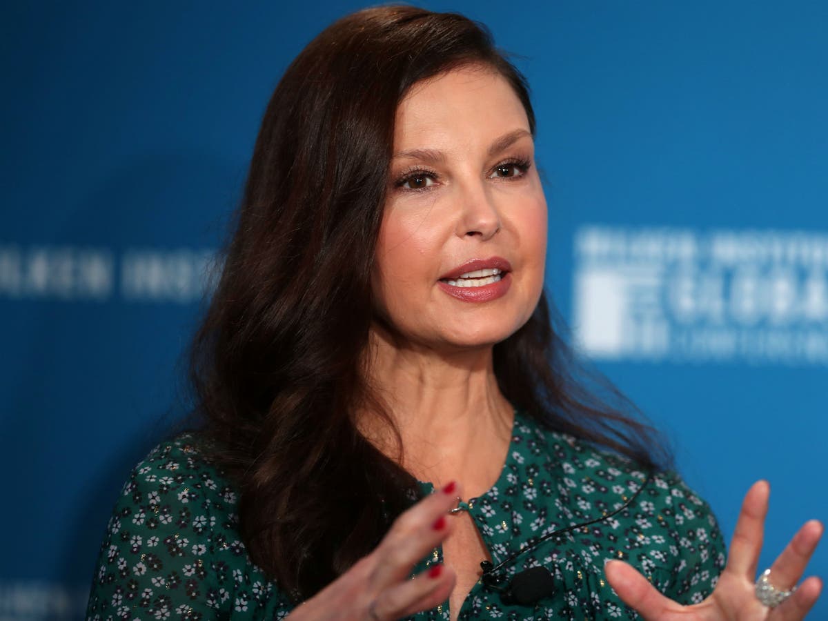 Ashley Judd sues Harvey Weinstein for 'damaging her career' | The ...