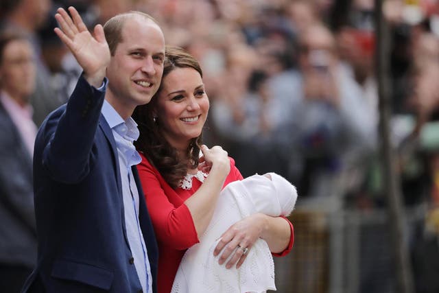 Related video: Duchess and Duke of Cambridge step out from Lindo Wing with new son