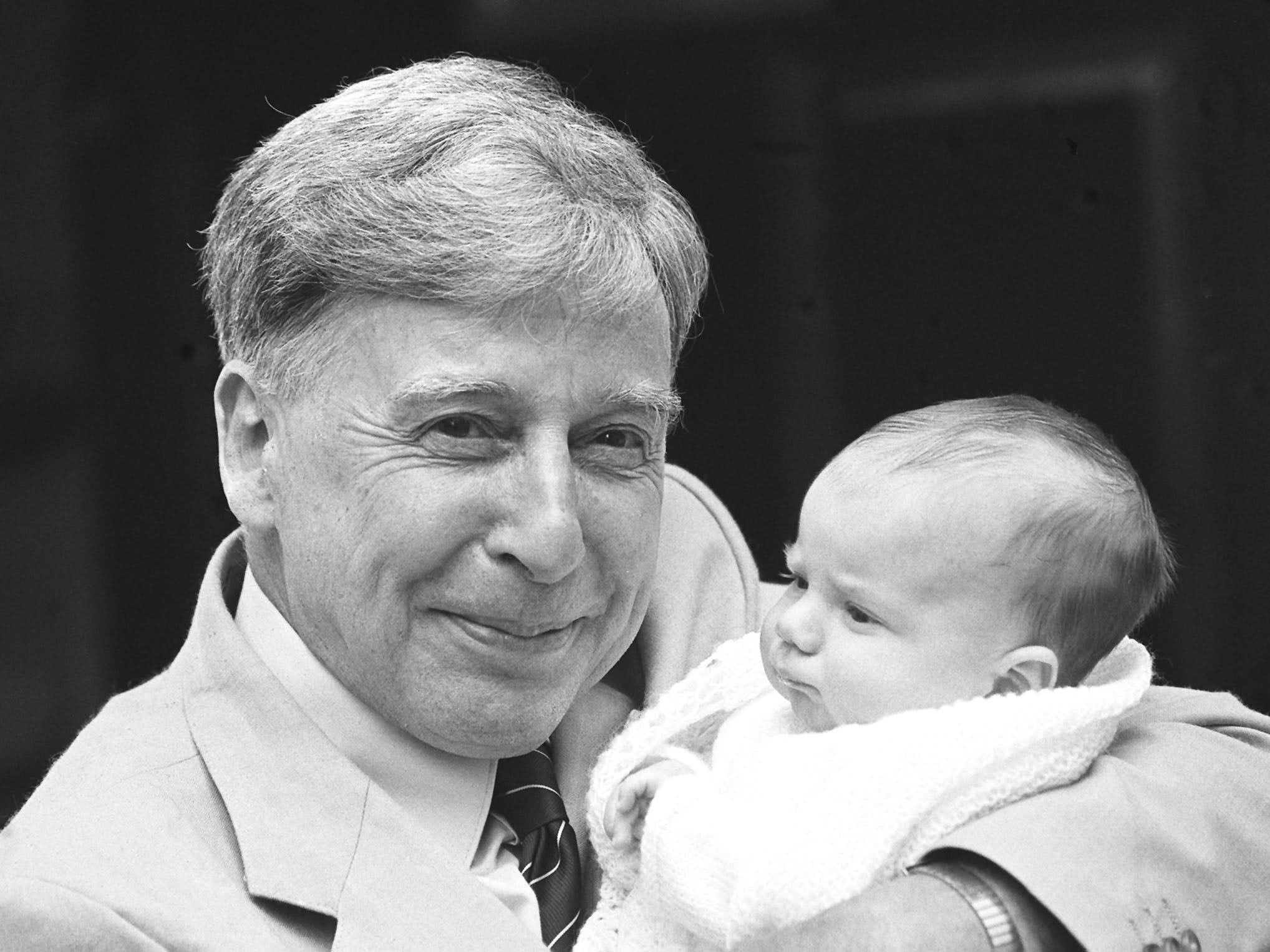 British test tube baby pioneer, Professor Robert Edwards, has been given the Nobel Prize for medicine