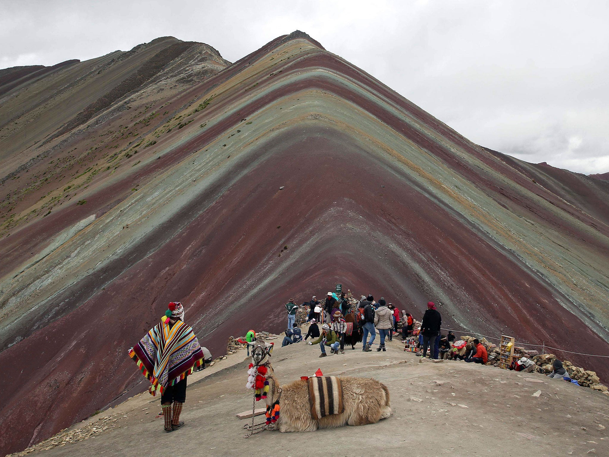 Peru gold mine blaze claims 27 lives