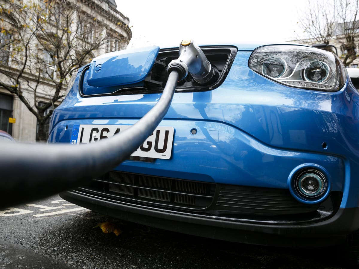 Proposed ban on nonelectric cars 'not ambitious enough', say