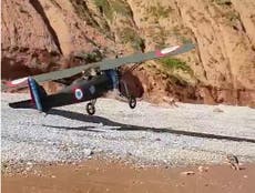'Hero' pilot makes emergency landing on Devon beach