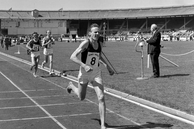 Tulloh wins the six-mile race barefooted at the British Games in 1966. He said that running shoes tended to hamper his performance
