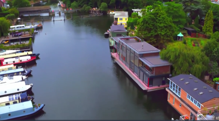 Houseboats are an affordable option for homeowners (My Floating Home)